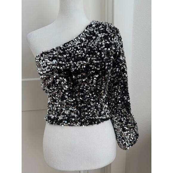 Mi Ami One Shoulder Long sleeve Sequin Blouse Silver Metallic Side Zip Small - Picture 2 of 11